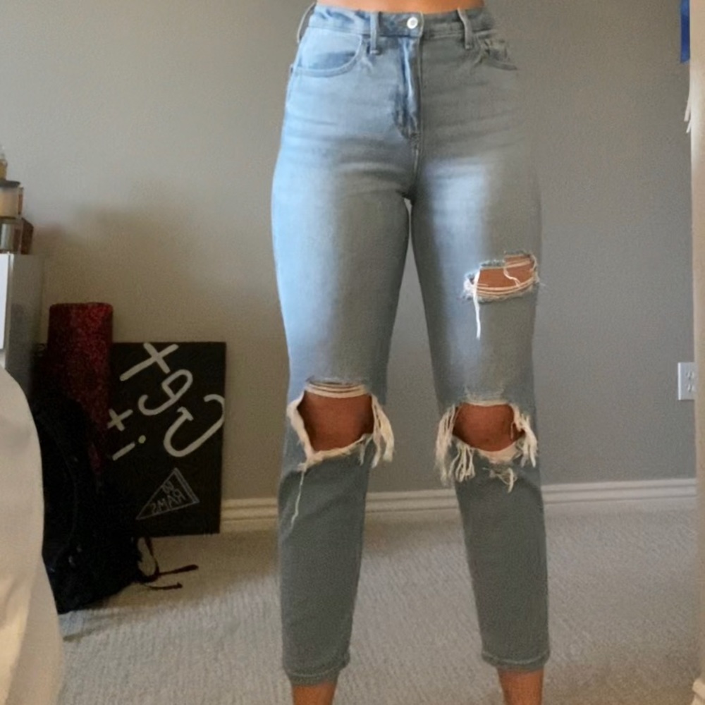 hollister ripped mom jeans size 3 long